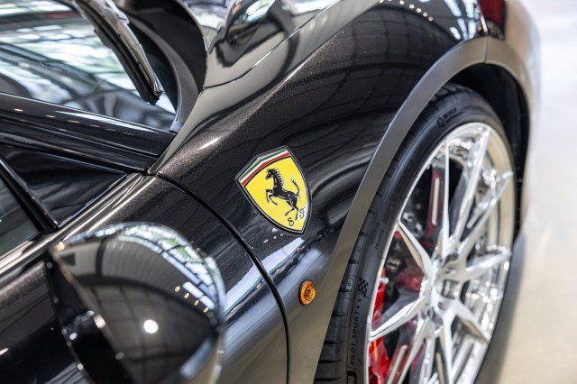 Used 2019 Ferrari 488 GTB RWD image 19