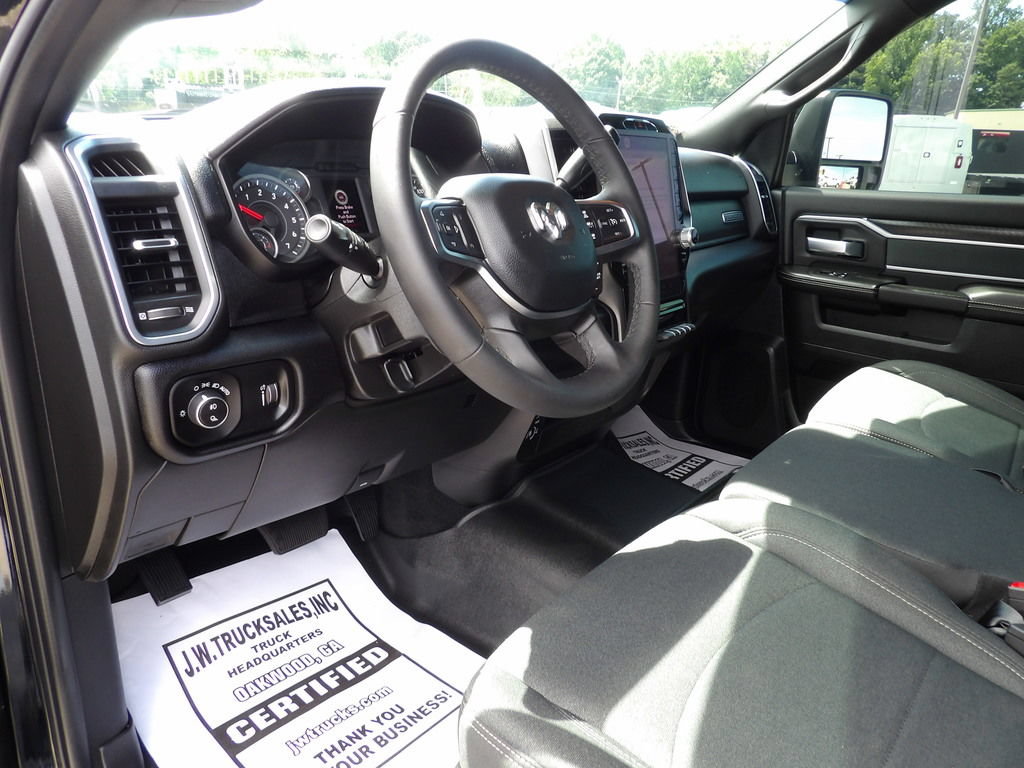 Used 2026 RAM 2500 Big Horn AWD/4WD image 16