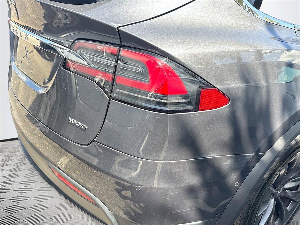 Used 2019 Tesla Model X 100D image 7