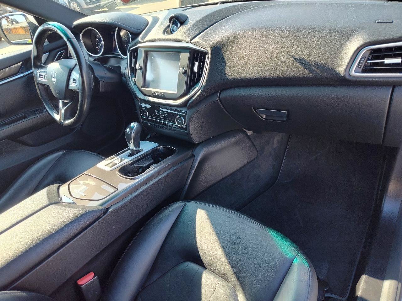 Used 2016 Maserati Ghibli RWD image 48