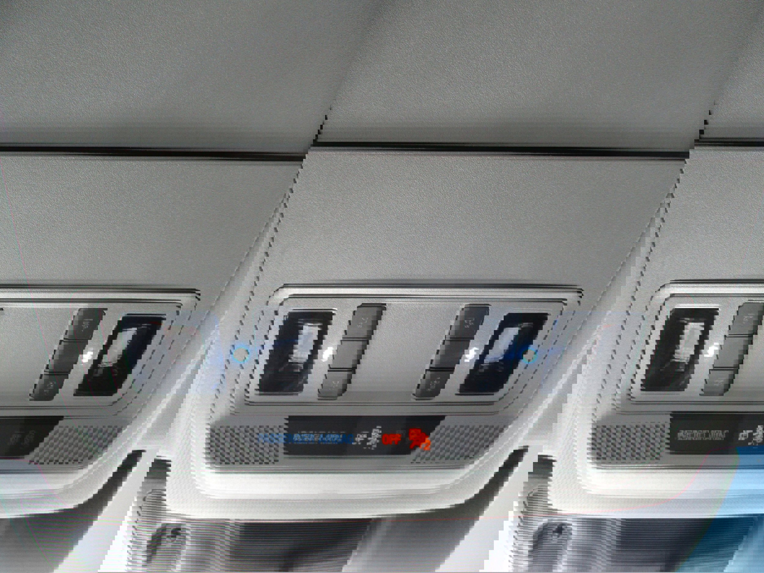 Used 2023 Ford Explorer XLT image 31