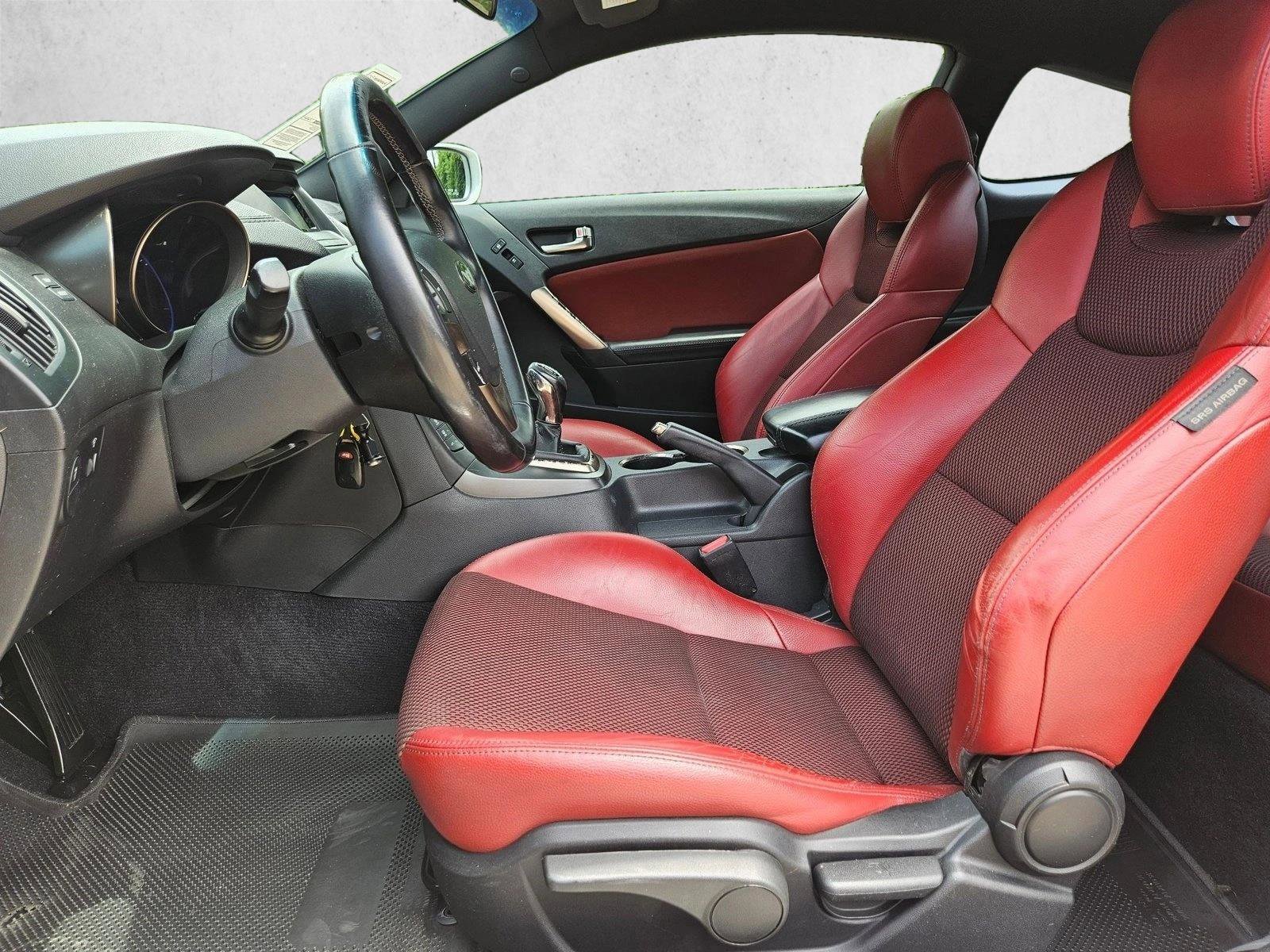 Used 2013 Hyundai Genesis 2.0T RWD image 15