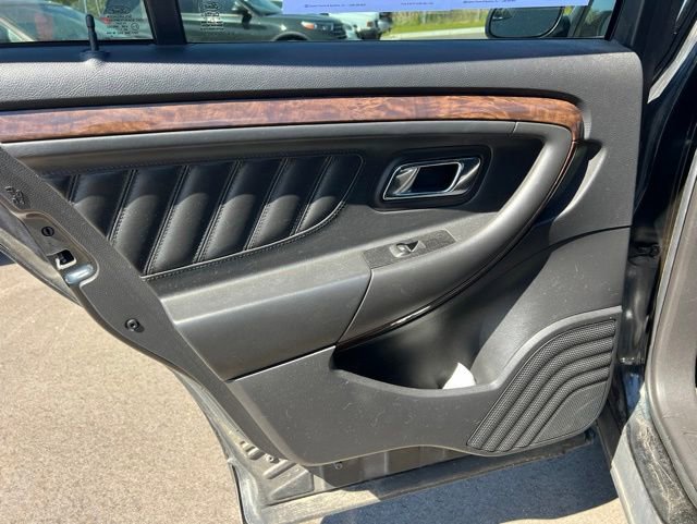 Used 2014 Ford Taurus Limited FWD image 14