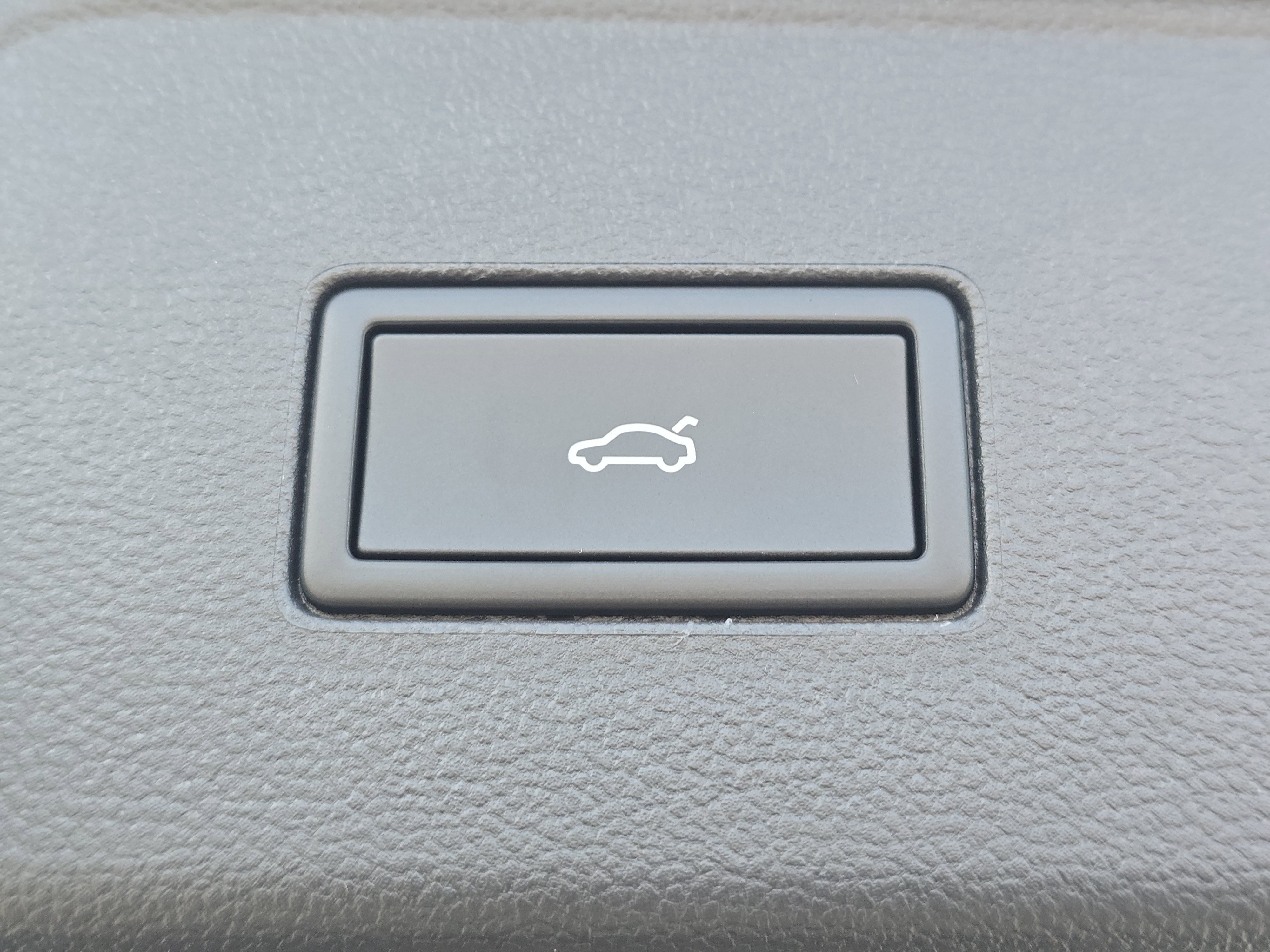 New 2026 Volkswagen Atlas SE image 16