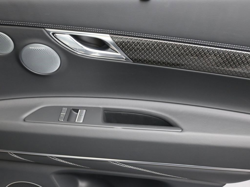 New 2026 Genesis GV80 3.5T e-SC image 14