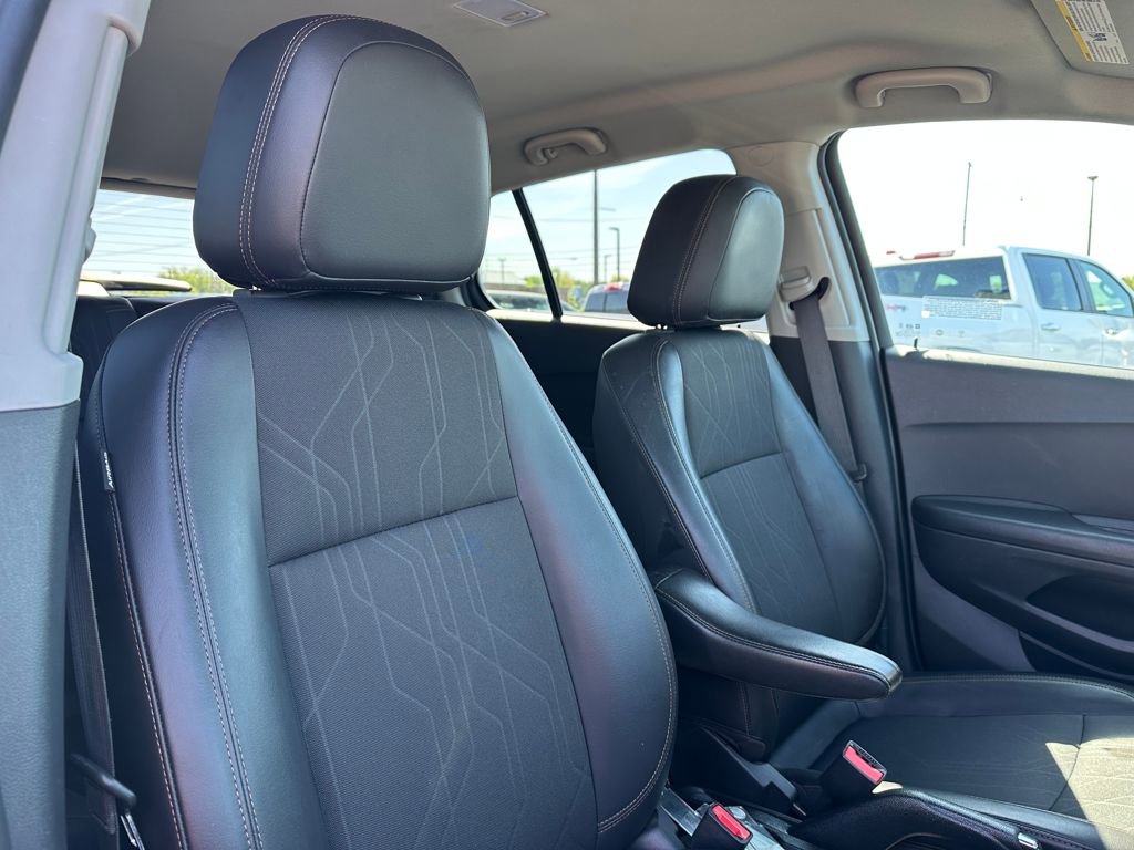 Certified 2022 Chevrolet Trax LT w/ LT Convenience Package AWD/4WD image 22