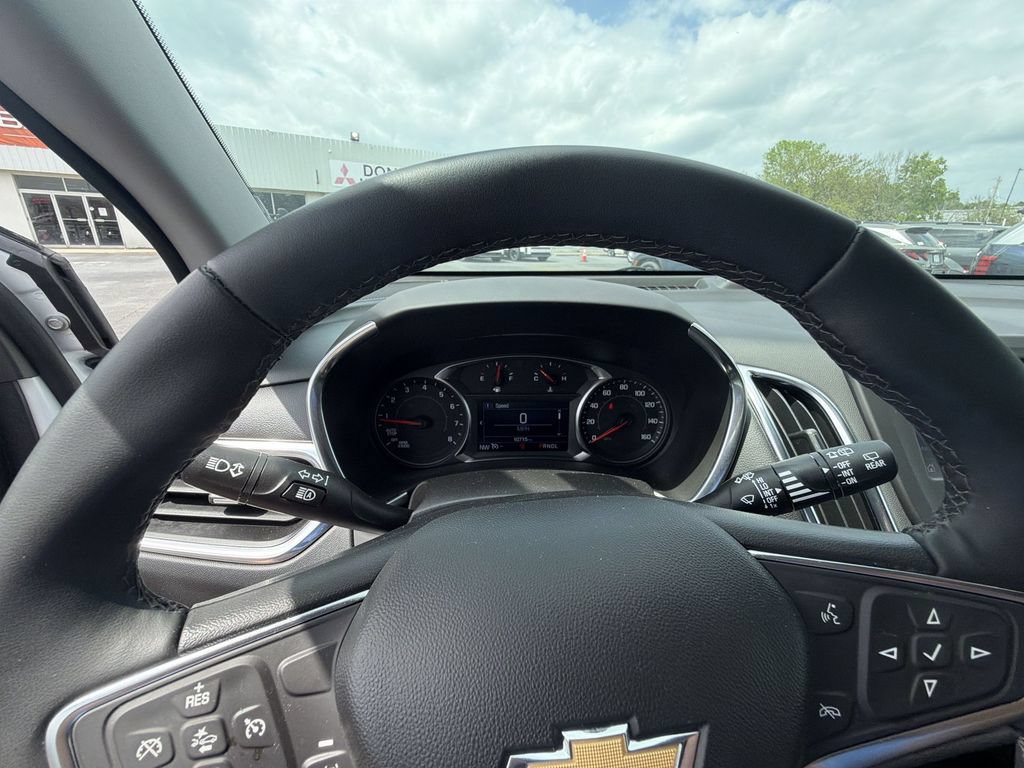 Used 2024 Chevrolet Equinox LT w/ Driver Convenience Package AWD/4WD image 15