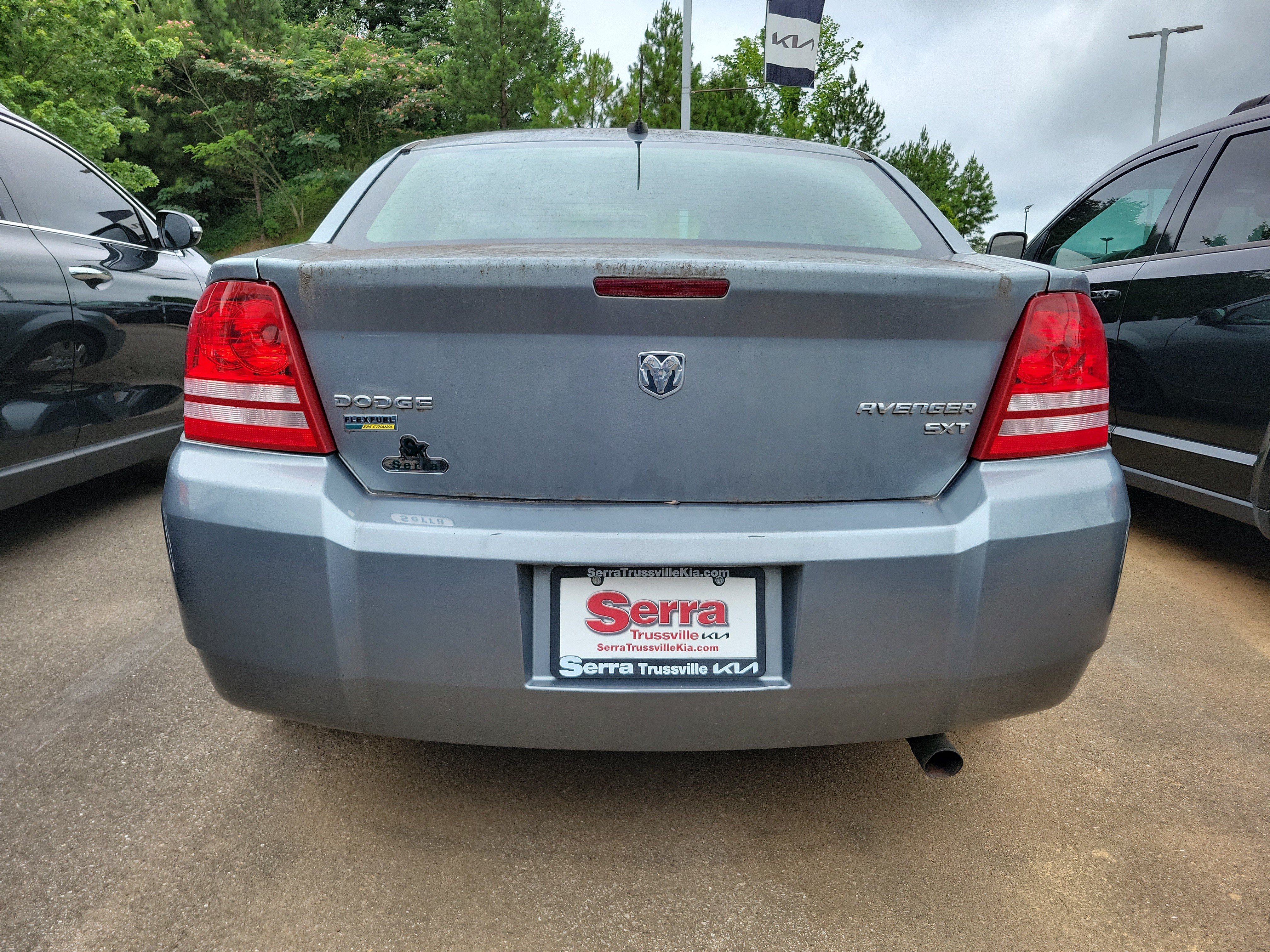Used 2010 Dodge Avenger SXT FWD image 18