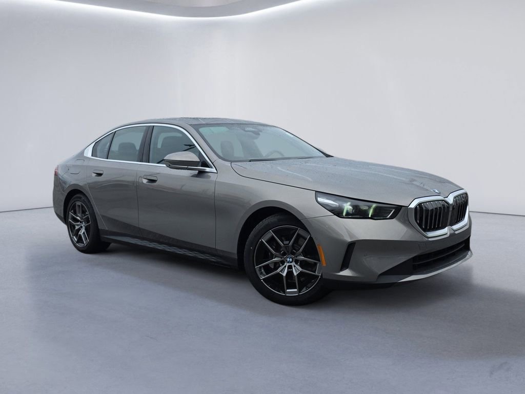 New 2026 BMW 530i xDrive w/ Premium Package image 2