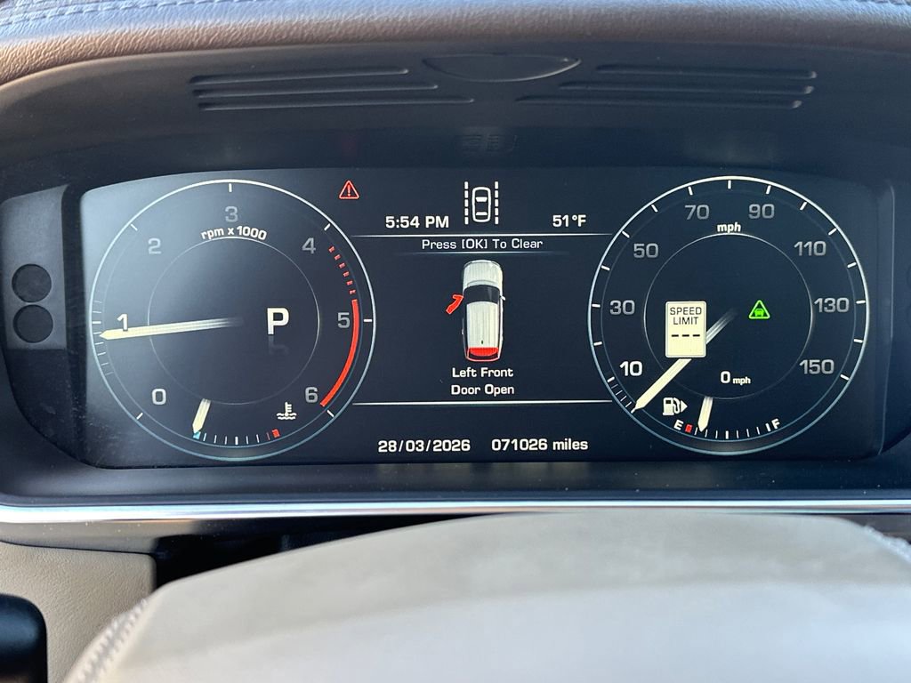 Used 2016 Land Rover Range Rover HSE image 29