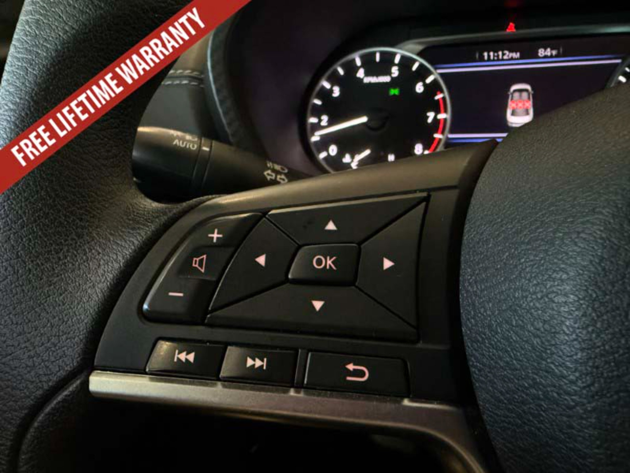 Used 2025 Nissan Sentra SV FWD image 31