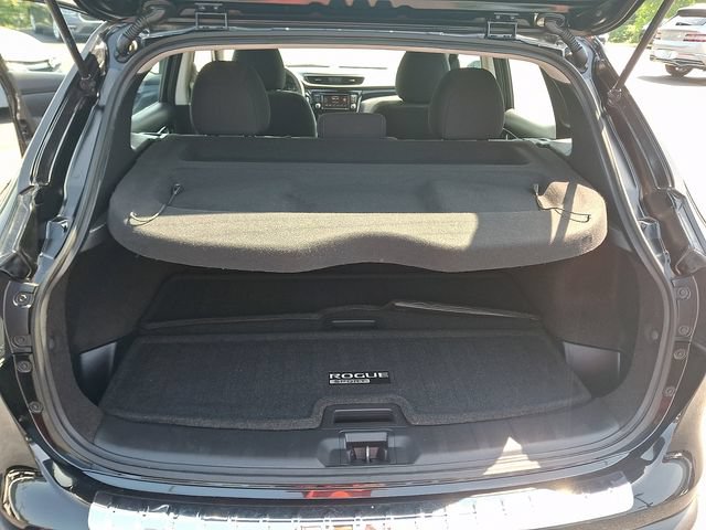 Used 2019 Nissan Rogue Sport SV AWD/4WD image 28