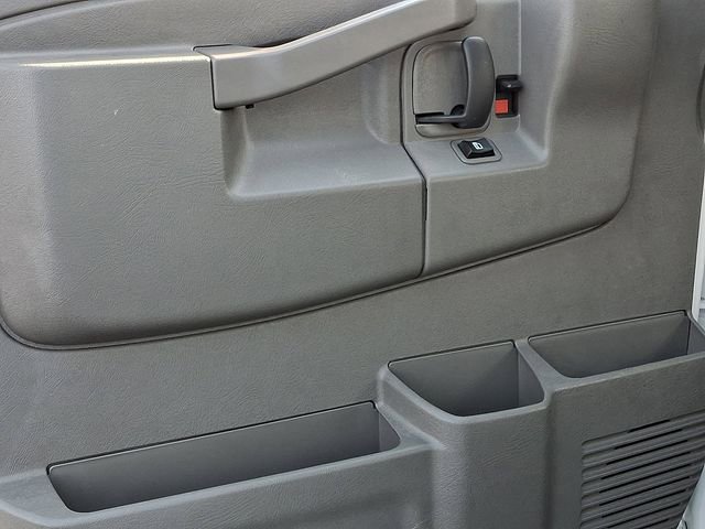 Used 2024 Chevrolet Express 2500 Extended image 14