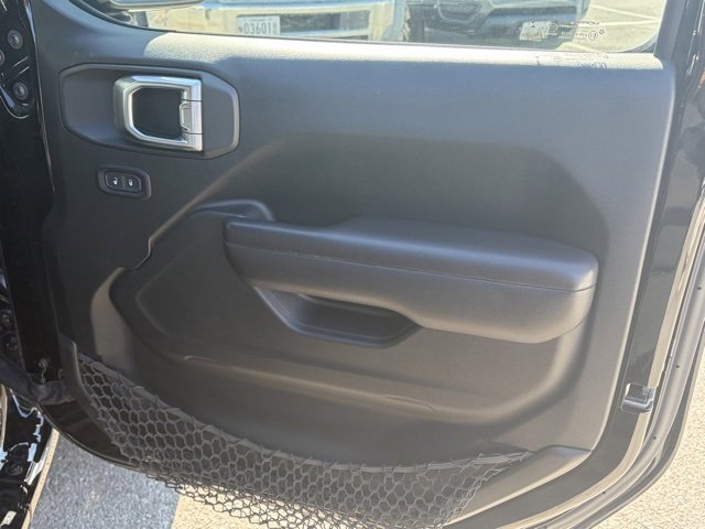 Used 2018 Jeep Wrangler Sport image 26