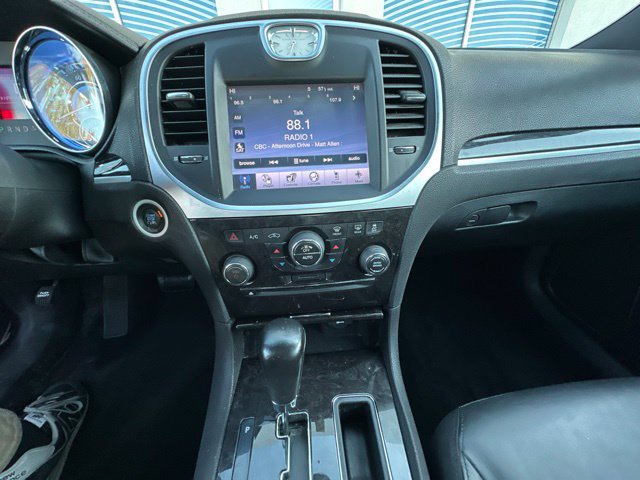 Used 2011 Chrysler 300 Limited RWD image 11