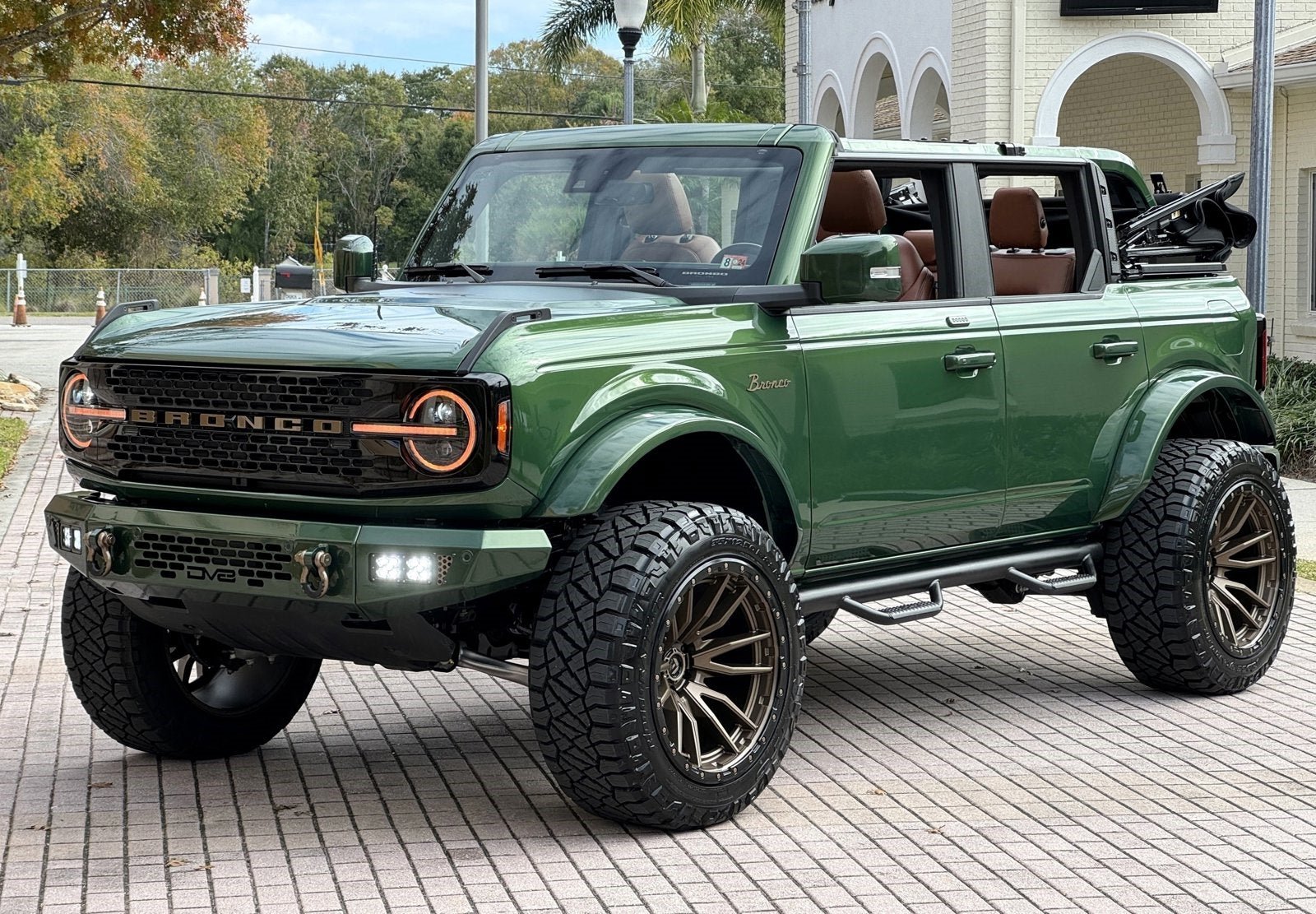 Used 2023 Ford Bronco Wildtrak AWD/4WD image 3