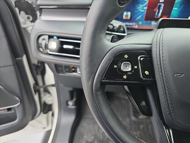 Used 2025 Lincoln Aviator AWD w/ Equipment Group 101A image 17