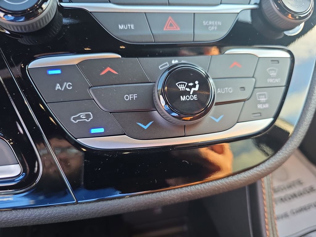 New 2026 Chrysler Pacifica Pinnacle image 19