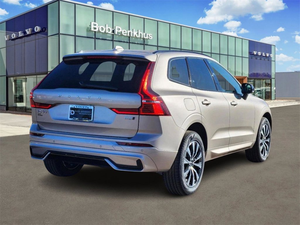 New 2025 Volvo XC60 B5 Core w/ Protection Package Premier image 3