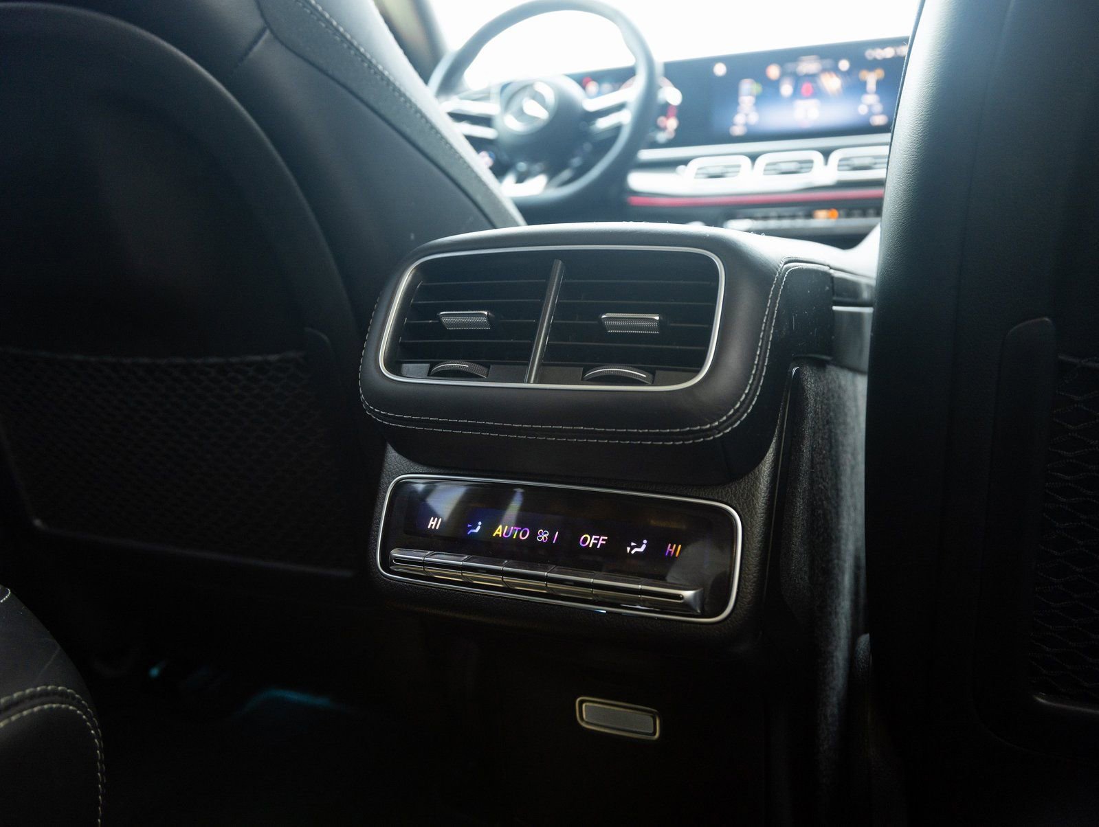 Used 2025 Mercedes-Benz GLS 63 AMG 4MATIC image 26