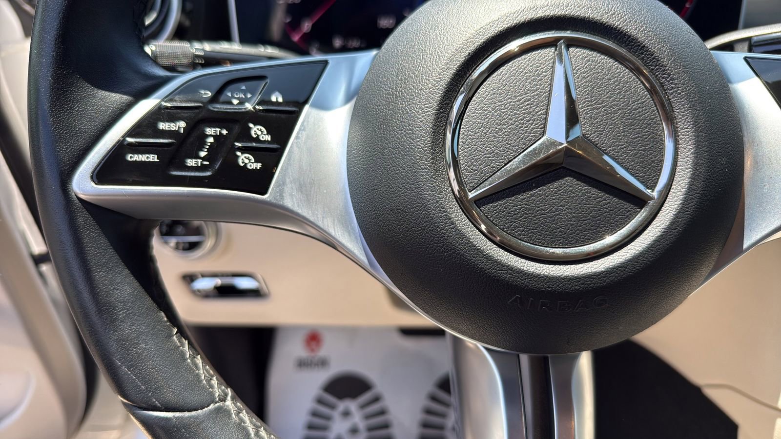 Used 2022 Mercedes-Benz C 300 Sedan image 16