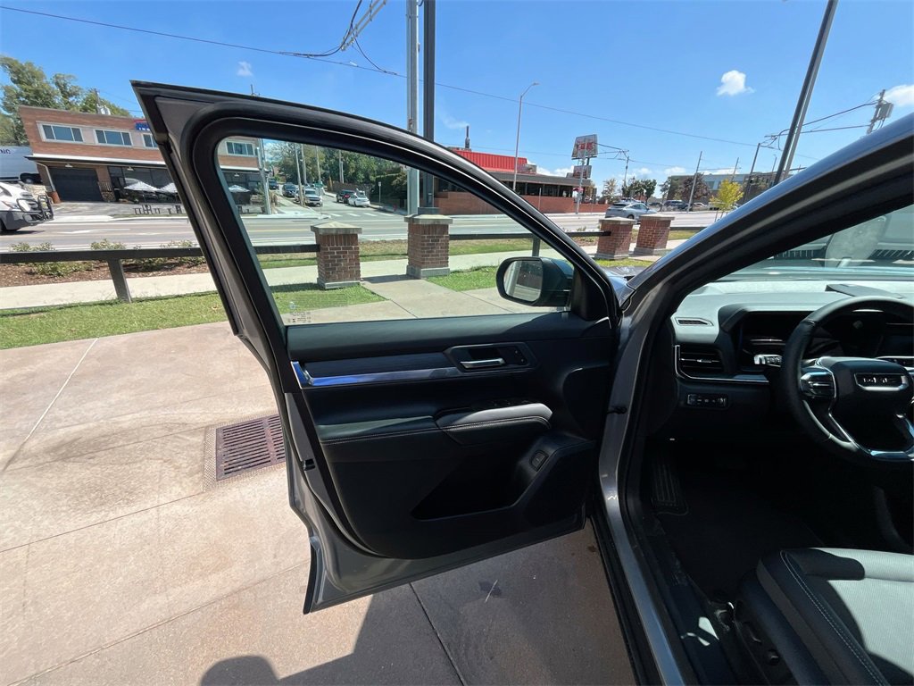 New 2026 GMC Terrain Elevation w/ Elevation Premium Package image 13