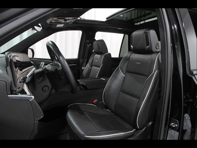 Used 2022 Cadillac Escalade Sport w/ Touring Package AWD/4WD image 5