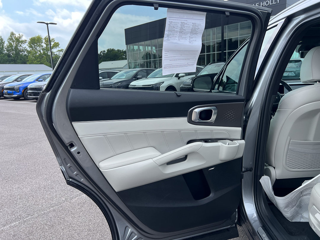 Used 2025 Kia Sorento SX Prestige AWD/4WD image 34