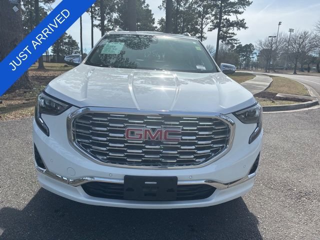 Used 2020 GMC Terrain Denali w/ Denali Premium Package FWD image 8