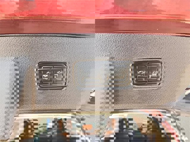 Used 2025 Kia Carnival EX image 10