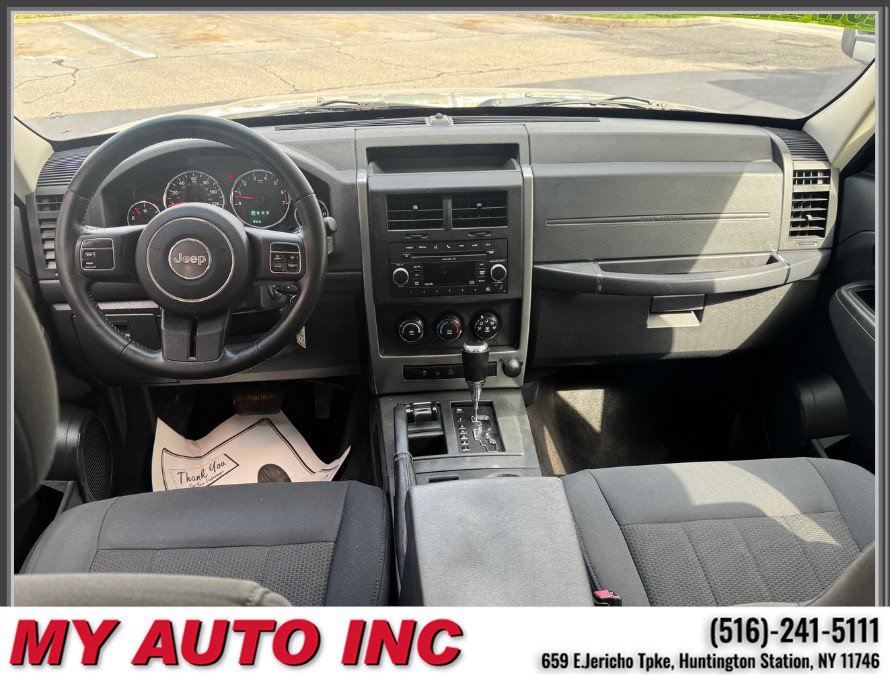 Used 2011 Jeep Liberty Sport AWD/4WD image 10