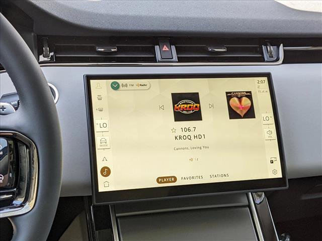 Used 2024 Land Rover Range Rover Evoque Dynamic SE image 12