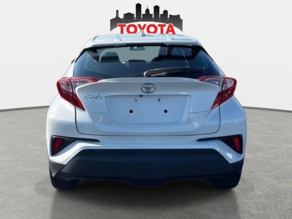 Used 2020 Toyota C-HR XLE image 5