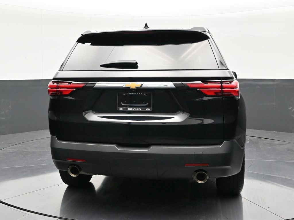 Used 2023 Chevrolet Traverse LS FWD image 4