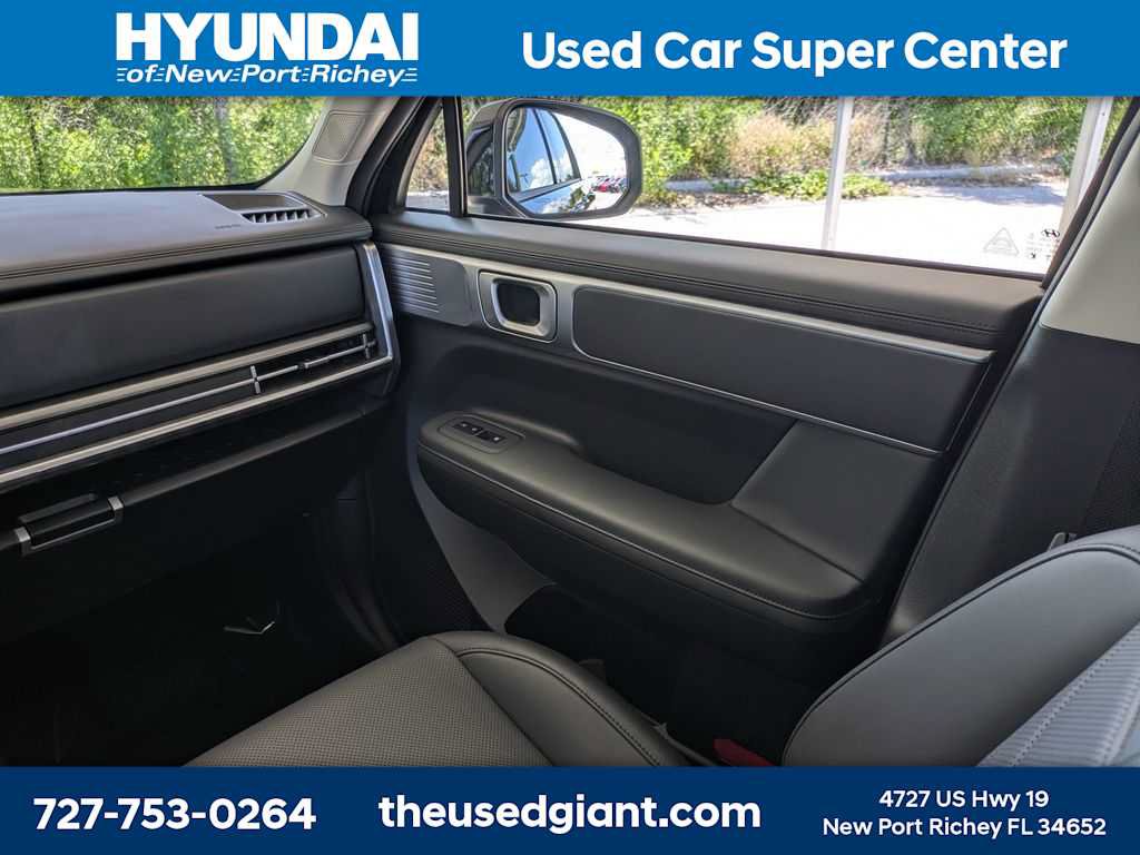 Used 2025 Hyundai Santa Fe SEL w/ Tow & Go Package FWD image 23