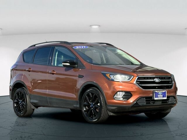 Used 2017 Ford Escape Titanium FWD image 8