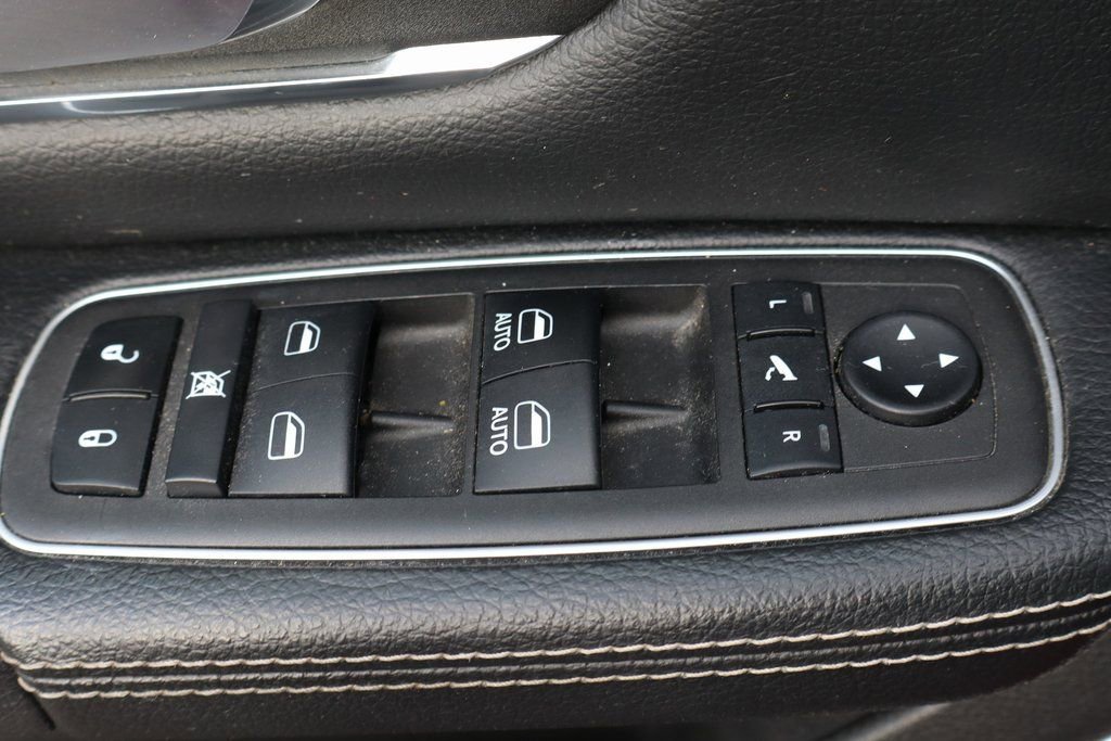 Used 2024 RAM 1500 Laramie image 18