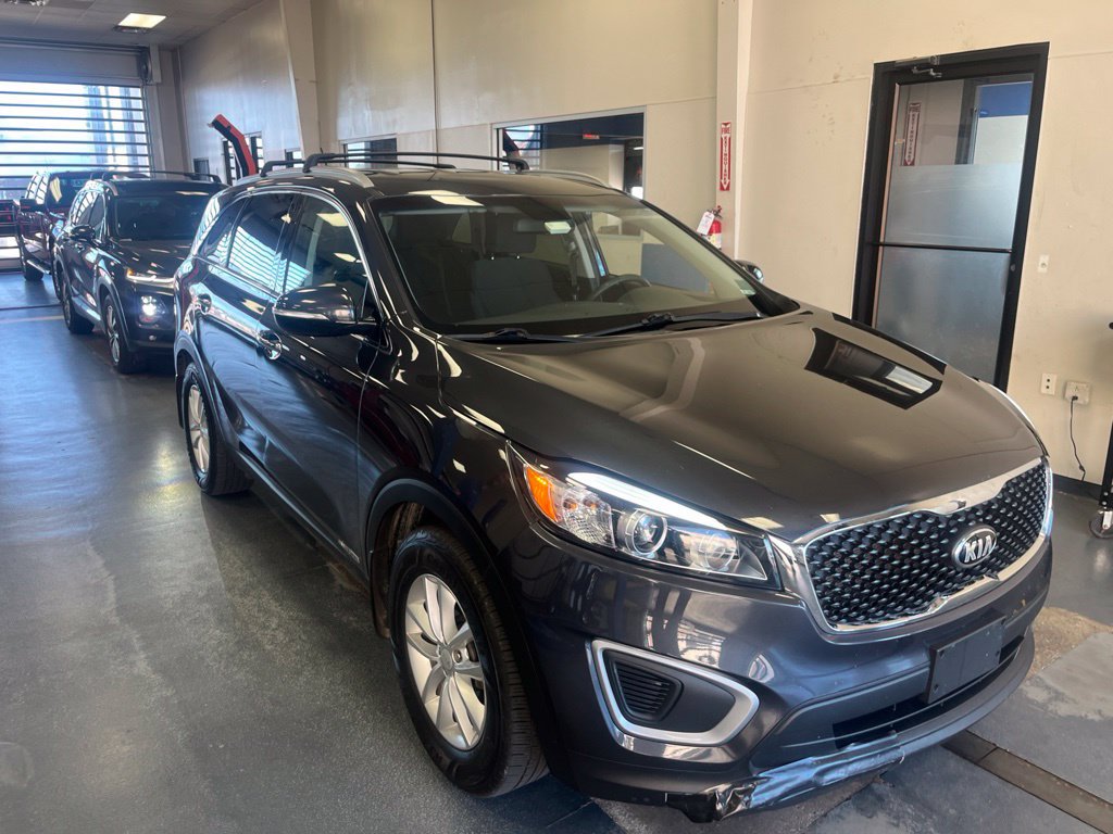 Used 2018 Kia Sorento LX AWD/4WD image 1