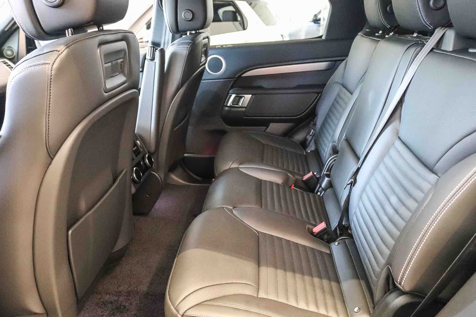 New 2026 Land Rover Discovery Dynamic SE AWD/4WD image 15