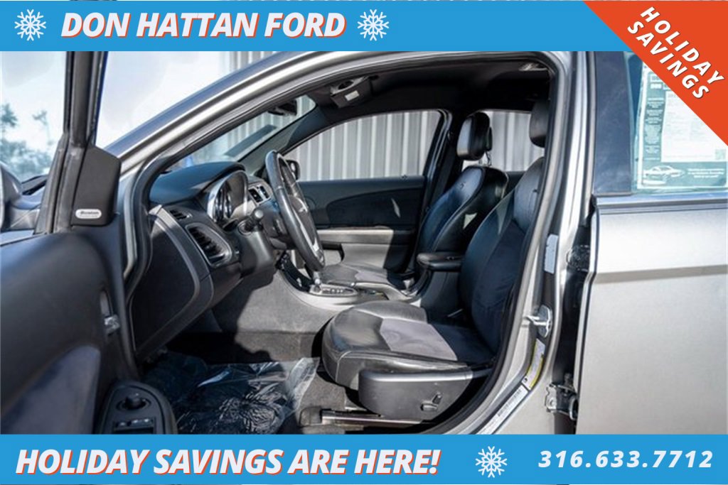 Used 2013 Chrysler 200 Limited image 5