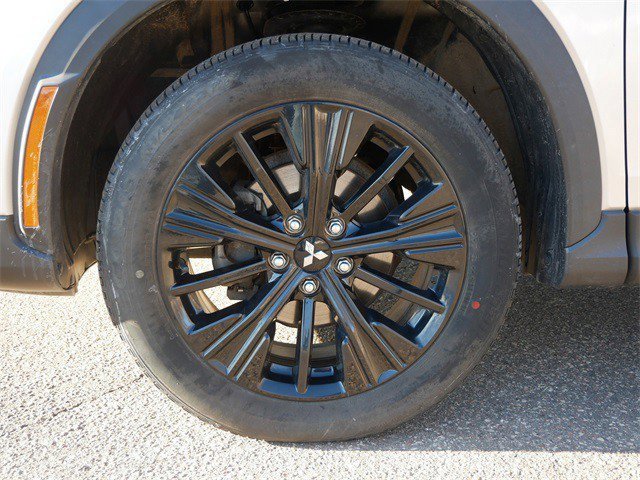 Used 2022 Mitsubishi Eclipse Cross LE image 9