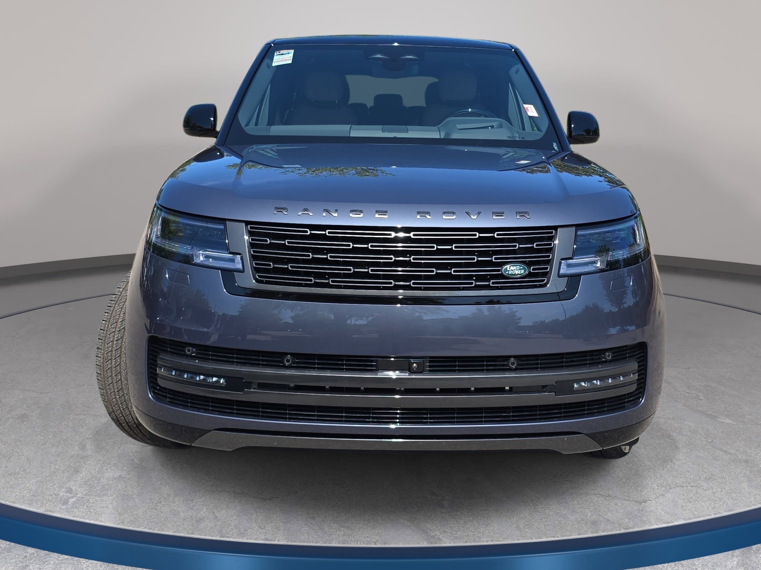 New 2026 Land Rover Range Rover Long Wheelbase SE AWD/4WD image 2