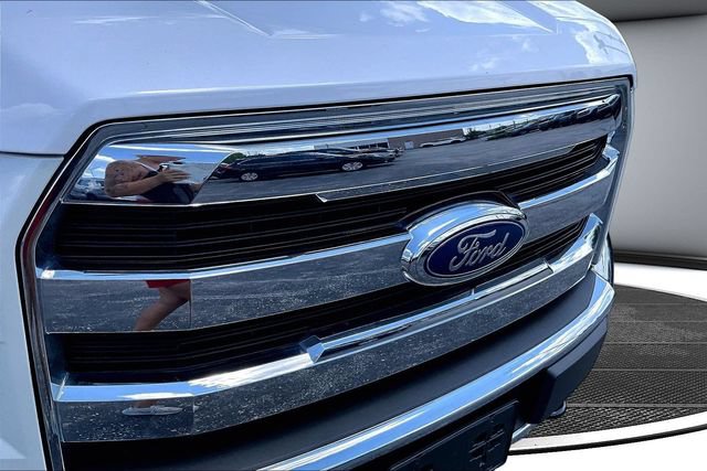 Used 2017 Ford F150 Lariat w/ Equipment Group 501A Mid AWD/4WD image 32