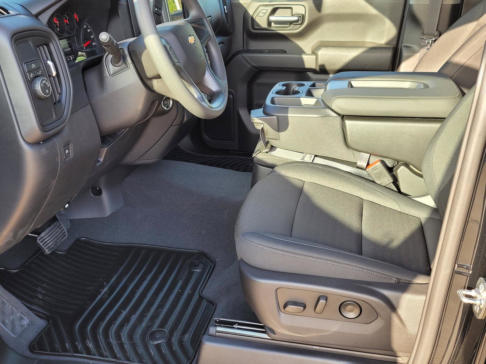 New 2026 Chevrolet Silverado 1500 Custom RWD image 14