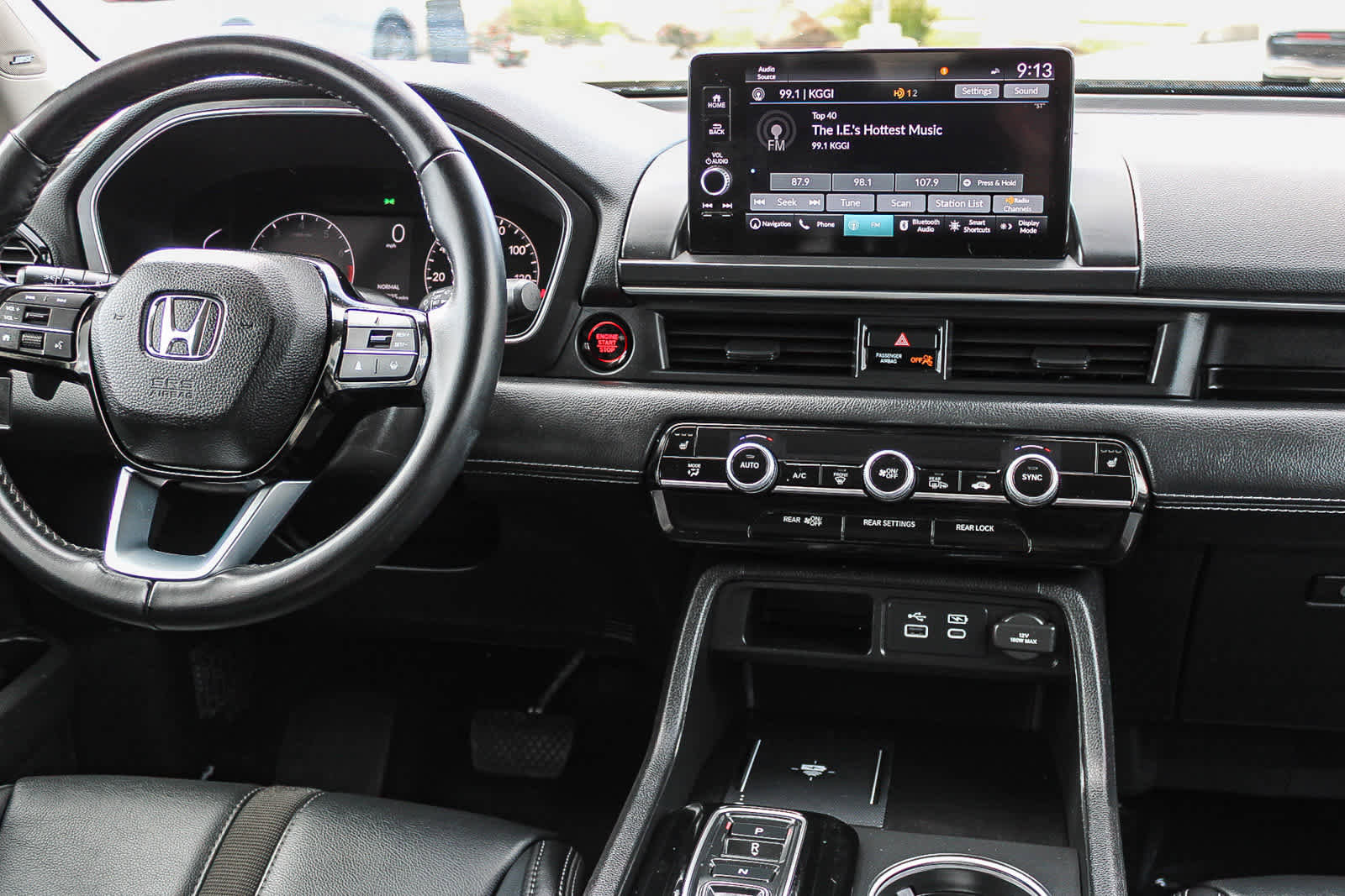 Certified 2025 Honda Pilot Touring image 12