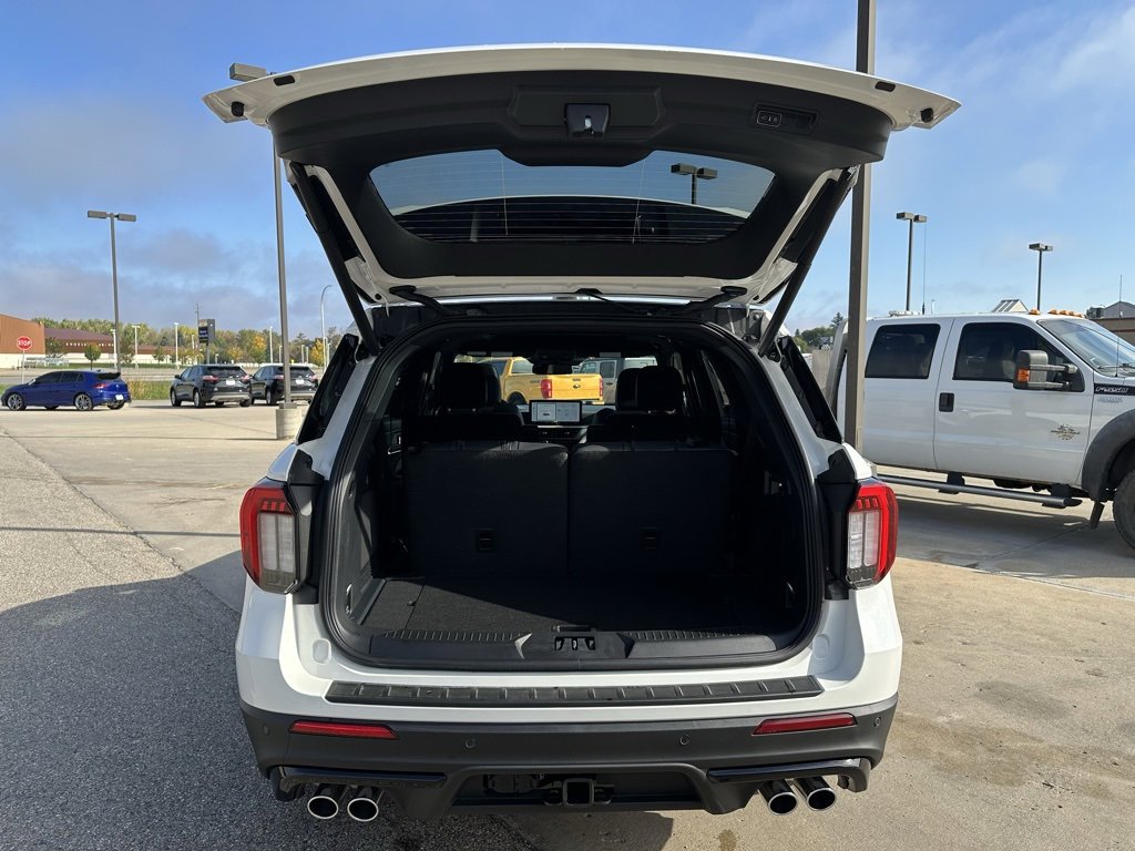 New 2025 Ford Explorer ST w/ Sun And Sound Package image 8