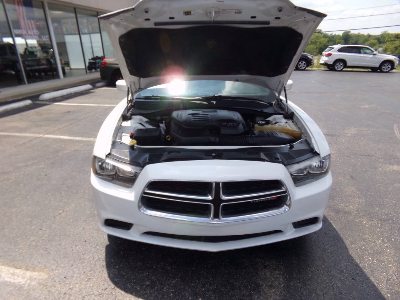 Used 2014 Dodge Charger SE RWD image 32