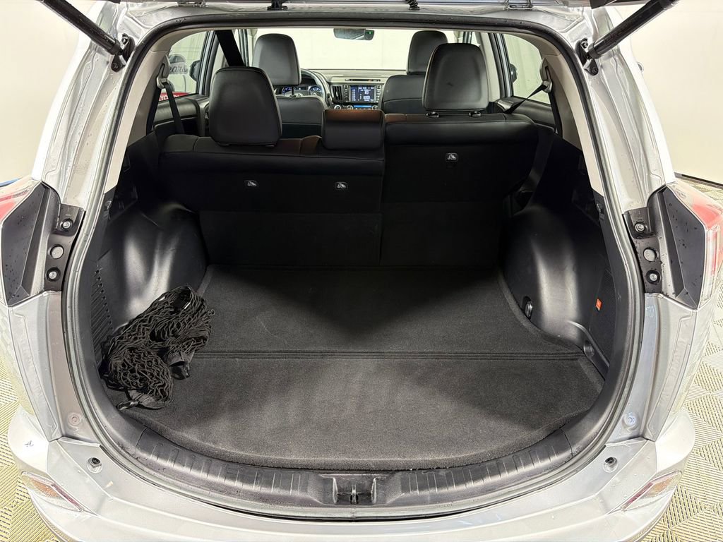 Used 2018 Toyota RAV4 Limited w/ Advanced Technology Package FWD image 19