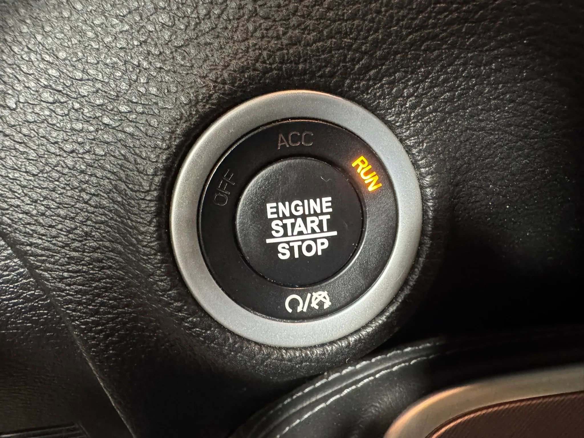 Used 2019 Dodge Challenger R/T image 16