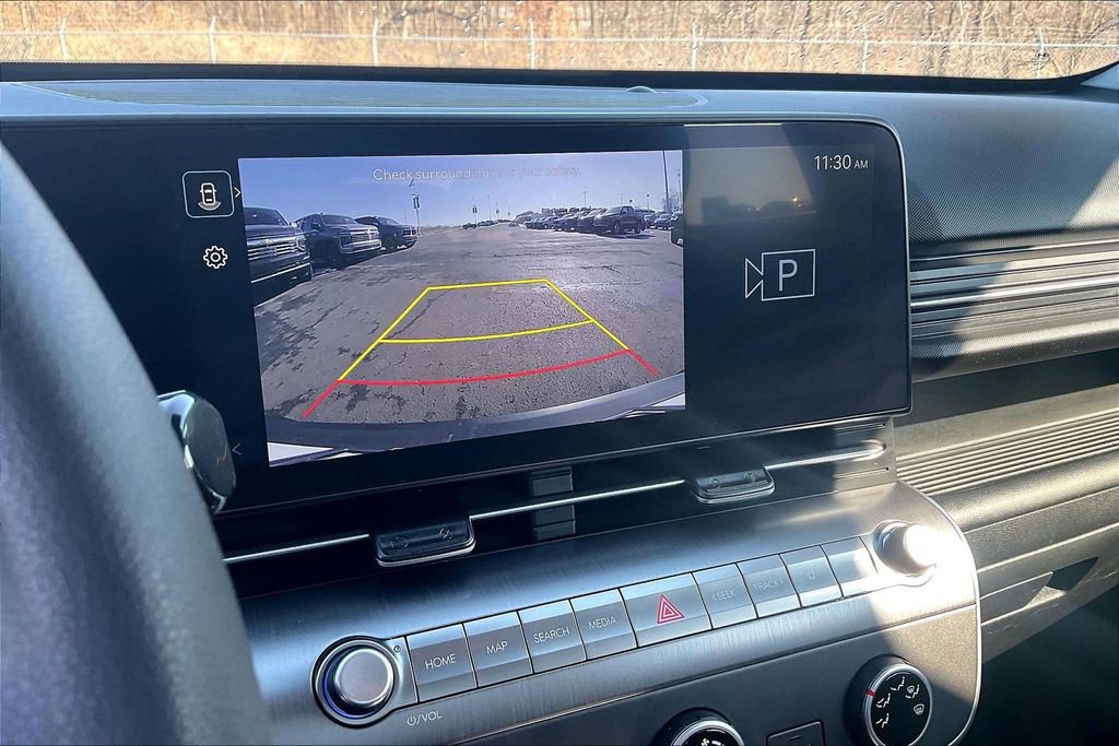 Used 2024 Hyundai Kona SE image 16